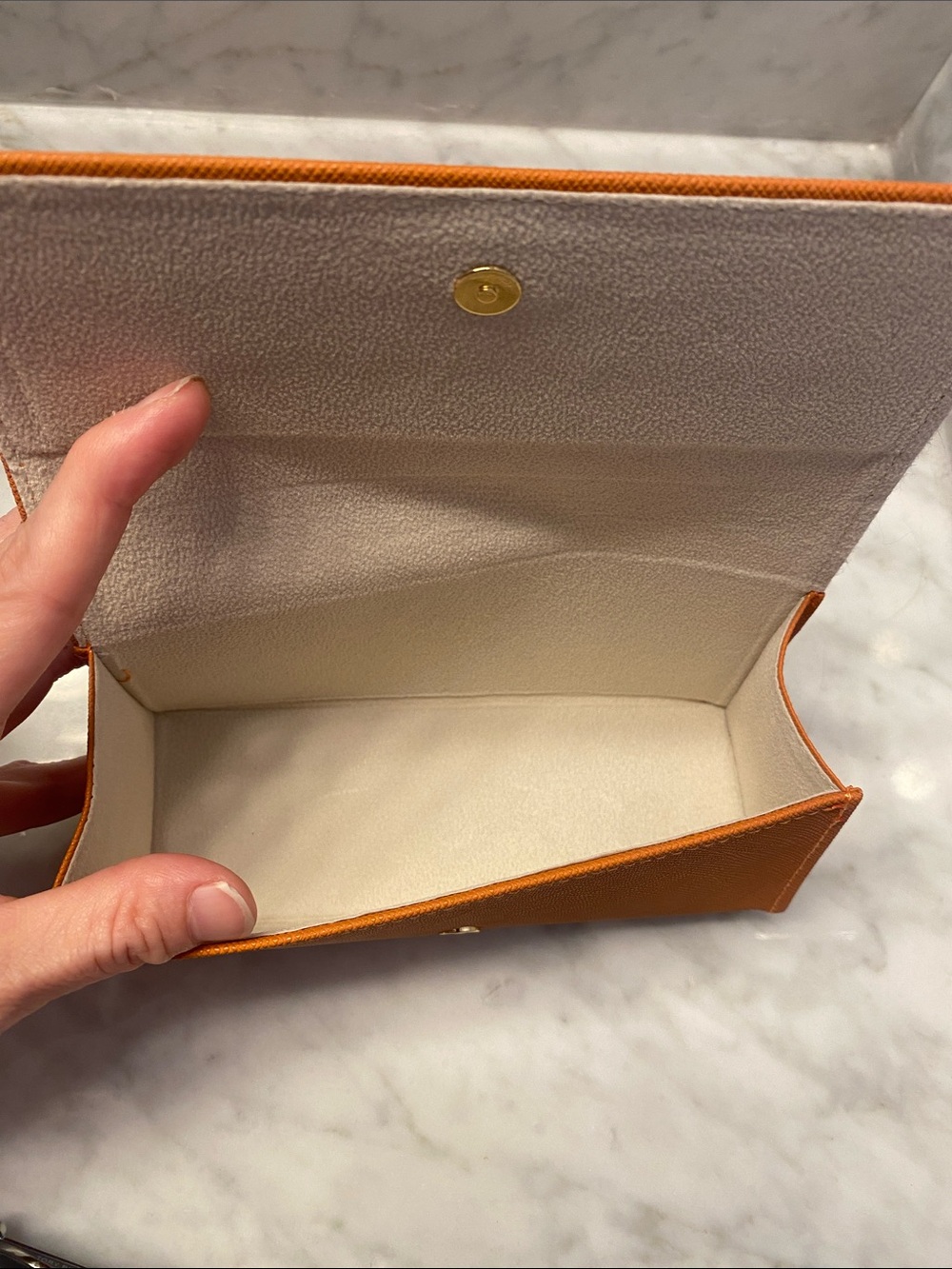 NWOT Tory Burch Orange Saffiano case and Aviator Sunglasses - Picture 12 of 13